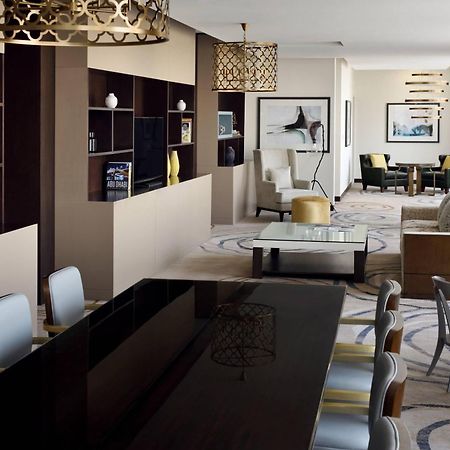 แมริออท เอ็กเซ็คคิวทีฟ อพาร์ตเมนต์ ดาวน์ทาวน์ อาบูดาบี Hotel ภายนอก รูปภาพ